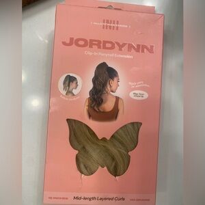 INH Clip-In Ponytail Extension 
Blonde- JORDYNN
Brand New 
Sealed/Unopened box